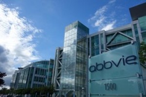 애브비는 CD3과 CD20을 표적으로 하는 이중특이항체 후보물질 엡코리타맙을 다양한 혈액암 치료제로 개발하고 있다.