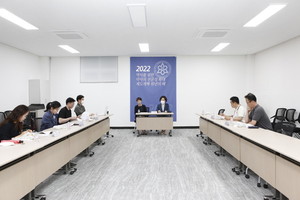 서울시약사회 약국위원회는 약 배달 전문약국을 운영 중인 약사들을 윤리위원회에 회부하기로 했다.