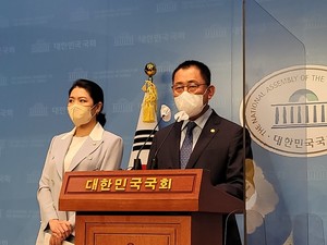 최광훈 회장은 한시적 비대면 진료 허용 고시를 중단해야 한다고 주장했다.