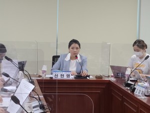 ▲ 신현영 의원은 18일, 기자간담회를 개최하고 정부를 향해 비대면 진료와 코로나19 재유행 상황을 대응할 방법을 알려달라고 요구했다.