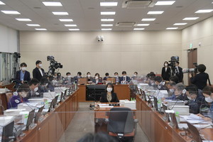 ▲ 닥터나우 대표가 2년 연속 보건복지부 국정감사에 출석한다는 소식이 전해지자 약사사회는 경계의 시선을 보냈다.