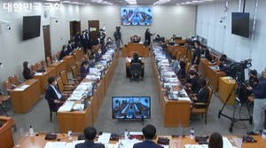 국회 보건복지위원회(위원장 정춘숙)는 지난 5일 보건복지부, 질병관리청을 대상으로 2022년 국정감사를 진행했다. 이날 국정감사는 문재인 케어에 대한 평가, 윤석열 대통령의 어린이집 관련 발언을 두고 정쟁이 이어져 눈살을 찌푸리게 했다.