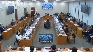 국회 보건복지위원회(위원장 정춘숙)는 지난 5, 6일 이틀에 걸쳐 보건복지부, 질병관리청에 대한 국정감사를 진행했다. 이날 국감은 윤 대통령 취임 이후, 첫 국감이란 점에서 이목을 끌었다.