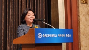 허인영 동문회장은 모교 발전을 위해 애쓰는 동문회가 되겠다는 뜻을 밝혔다.