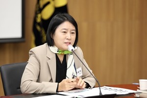 안유미 실장.