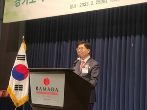▲ 박영달 회장은 대면투약 원칙을 지키기 위해 약사법 개정 시도에 강력하게 대응하겠다는 뜻을 밝혔다.