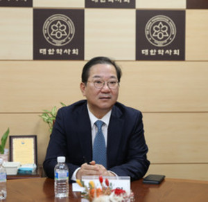 ▲ 김대업 의장은 대의원들이 거수기가 아니라 약사회 운영에 관여할 수 있도록 하는 장치가 예결위라고 의미를 부여했다.
