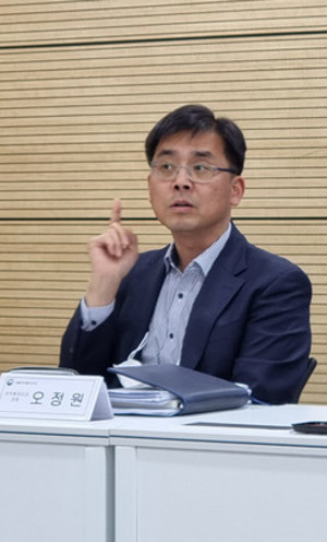 식약처 의약품관리과 오정원 과장은 아테놀올 성분 고혈압약 불순물 문제 대응방향을 설명했다.