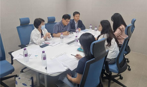 ▲ 경기도약사회가 경기도청 보건의료과와 지난 11일 약무사업 간담회를 진행했다.