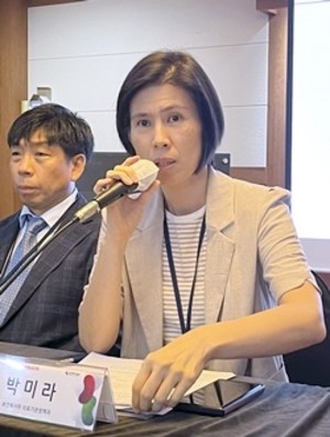 박미라 과장.