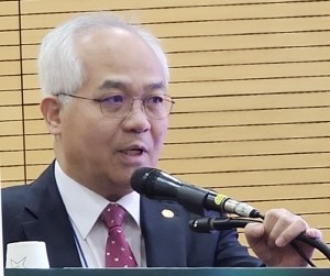 대한약사회 김대원 부회장이 전문약사 과목 중 통합약물관리에 대한 약사회의 구상을 밝혔다.