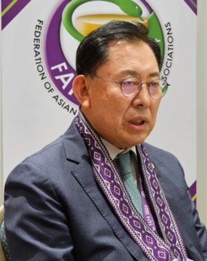 대한약사회 최광훈 회장은 2022년, 2023년 FAPA 총회 참석 경험을 바탕으로 오는 2024년 한국 총회도 성공적으로 개최하겠다는 포부를 밝혔다.