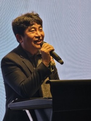 ▲ 최흥진 회장은 2024년을 비대면 진료 절대 반대의 해로 삼겠다고 말했다.