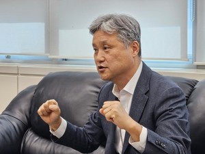 ▲ 식약처 사이버조사팀 김일수 과장은 올해 업무 목표는 식의약 사이버 통합 관리 법안 제정이라고 밝혔다.