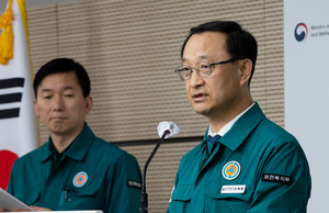 ▲ 전병왕 보건의료정책실장은 의료계의 의대 증원 원점 재검토 요구는 과학적 근거가 없는 의견이라고 비판했다.