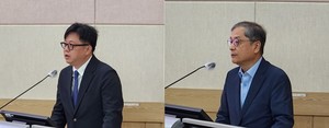 ▲ 강준 과장(왼쪽)과 안덕선 교수.