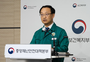 전병왕 실장은 의협에게 사실과 다른 주장을 멈추라고 요구했다.