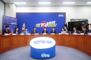 더불어민주당은 17일 최고위원회를 열고 의료계 집단휴진 사태에 대응하기 위해 복지위를 가동하겠다고 밝혔다.