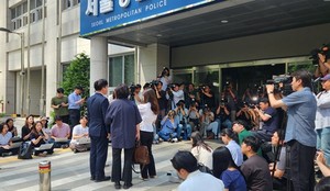 ▲ 임현택 회장이 20일 전공의들의 집단사직을 교사한 혐의로 경찰에 출석, 조사를 받았다.