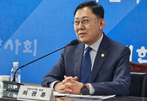 최광훈 회장은 최근 한약사의 일반의약품 판매 문제를 풀 전략이 있다고 밝혔다.