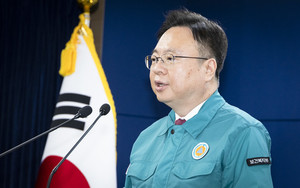 ▲ 복지부와 교육부가 전공의 및 의대생의 복귀를 유도하기 위해 연이어 유화책을 발표했만, 의료계의 반응은 회의적이다.