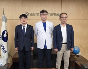 ▲ 임현택 회장이 16일 충남대병원을 방문해 의료진들로부터 고충을 청취하고 현 상황을 타개할 방안에 대해 논의했다.