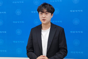 ▲ 문현빈 회장은 약학대학 내부에서도 약학과 학생과 한약학과 학생 사이에 갈등이 있다고 밝혔다.