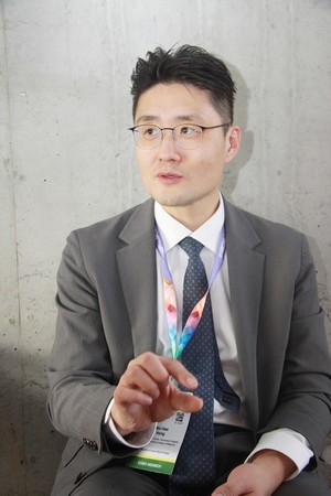 ▲ 홍민희 교수는 현재 렉라자를 활용한 다양한 연구를 진행하고 있다고 전했다.
