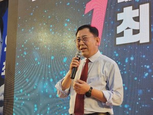 ▲ 최광훈 후보는 약사사회를 괴롭히는 현안 해결을 마무리하기 위해 재선에 도전한다고 밝혔다.