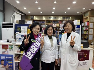▲ 권영희 후보는 최광훈 후보가 집행부 내 이너서클을 조직해 회무를 운영했다는 의혹에 해명해야 한다고 주장했다.