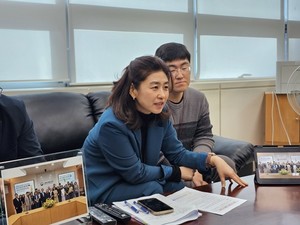 ▲ 식약처 의약품 품질과 김정연 과장(가운데)는 PIC/S 재평가 이후 계획을 설명했다.
