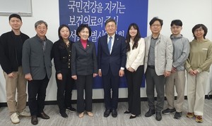 ▲ 권영희 후보가 성분명 처방 법안 발의에 환영의 말을 전했다.