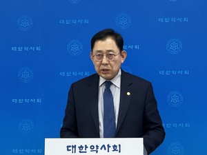 ▲ 최광훈 후보는 무자격자의 의약품 취급 문제를 해결해야 현안들을 풀 수 있다고 주장했다.