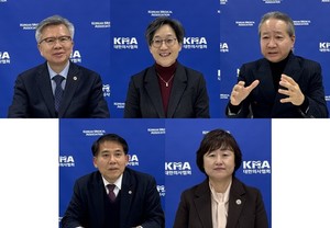 ▲ (왼쪽 위부터 시계방향으로) 김택우 후보, 강희경 후보, 주수호 후보, 최안나 후보, 이동욱 후보.
