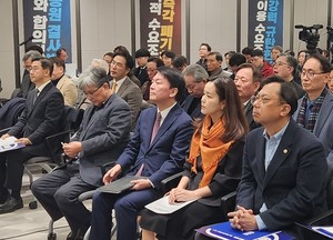 ▲ 22일 열린 전국의사대표자대회에 안철수 의원과 이주영 의원이 참석했다.