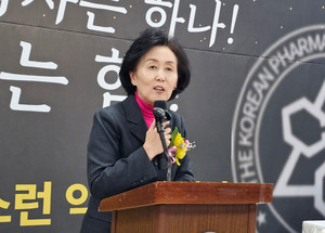 ▲ 권영희 당선인은 당선 이후 첫 공식 행사에서 약사사회 단결을 강조했다.