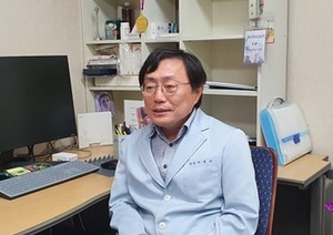 ▲ 이윤수 전 의장.