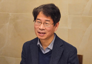 ▲ 김형식 회장은 새 약학회 집행부의 운영 방향을 밝혔다.