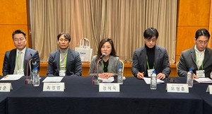 ▲ 안과의사회는 병행진료금지와 외래 진료시 15종 이상 검사를 시행하는 경우를 선별집중심사에 포함한 조치들에 대해 비판했다.