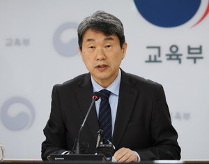 ▲ 교육부 이주호 장관은 의대 총장들에게 복귀하지 않는 학생에 대한 원칙적 대응을 요구했다.