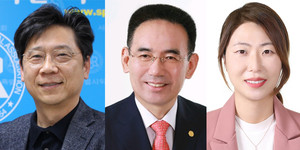 ▲ (왼쪽부터) 유성호 사무총장, 약사공론 김종환 사장, 의약품정책연구소 김대진 소장