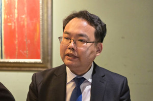 서울시약사회 김위학 회장은 새 집행부에 합류한 임원 명단을 발표했다.