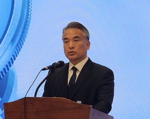 ▲ 김성근 대변인.