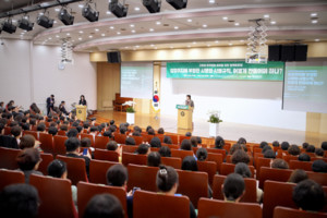 ▲ 더불어민주당 강선우 의원은 지난 10일, 간호법 하위법령 제정을 위한 정책토론회를 열었다.