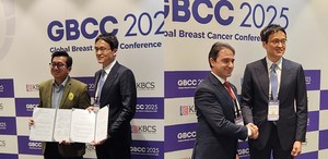 17일 열린 GBCC 2025 기자간담회에서 인도네시아 유방암학(Indonesian Society of Surgical Oncology) 및 튀르키예 유방암학회(Turkish Federation of Breast Diseases Societies)와의 MOU 체결식을 진행했다. 