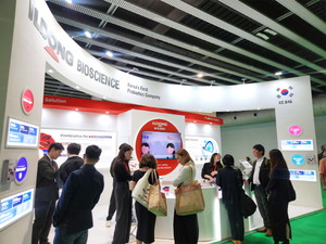 일동제약그룹의 건강기능식품 사업 계열사인 일동바이오사이언스가 ‘2025 비타푸드 유럽(Vita Foods Europe)’에 참가해 기능성 소재 홍보와 함께 글로벌 진출 확대를 모색했다고 밝혔다.