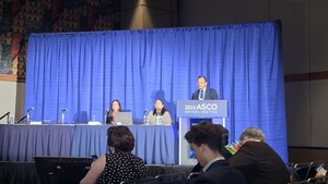 30일(현지시간) 개막한 미국임상종양학회 연례학술회의(ASCO 2025)에서는 이전에 적혈구형성자극제 치료 이력이 없고, 초저위험, 저위험, 중등도 위험군으로, 적혈구 수혈이 필요한 골수형성이상증후군 환자 356명을 대상으로 적혈구형성자극제와 레블로질을 비교하고 있는 COMMAND 3상 이삼의 전체생존율 및 반응률 분석 결과가 공개됐다.