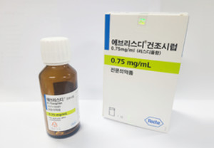 로슈의 척수성 근위축증 치료제 에브리스디는 경구 용액 제형에 이어 정제 제형으로도 출시될 예정이다.