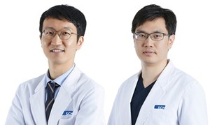 권성순 교수(왼쪽)와 윤석윤 교수.