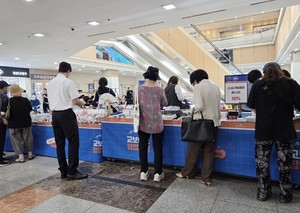 ▲ 순천향대부천병원 제21회 사랑의 도서 바자회가 성황리에 진행됐다.